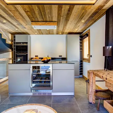Chalet Zermatt: Unrivaled Luxury Jazcuzzi *