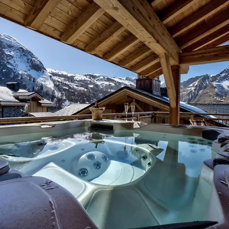 Chalet Zermatt: Unrivaled Luxury Jazcuzzi شاليه